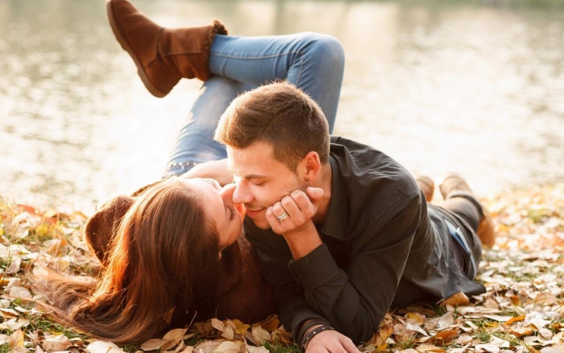 Mơ về việc hẹn hò với hai người cùng lúc